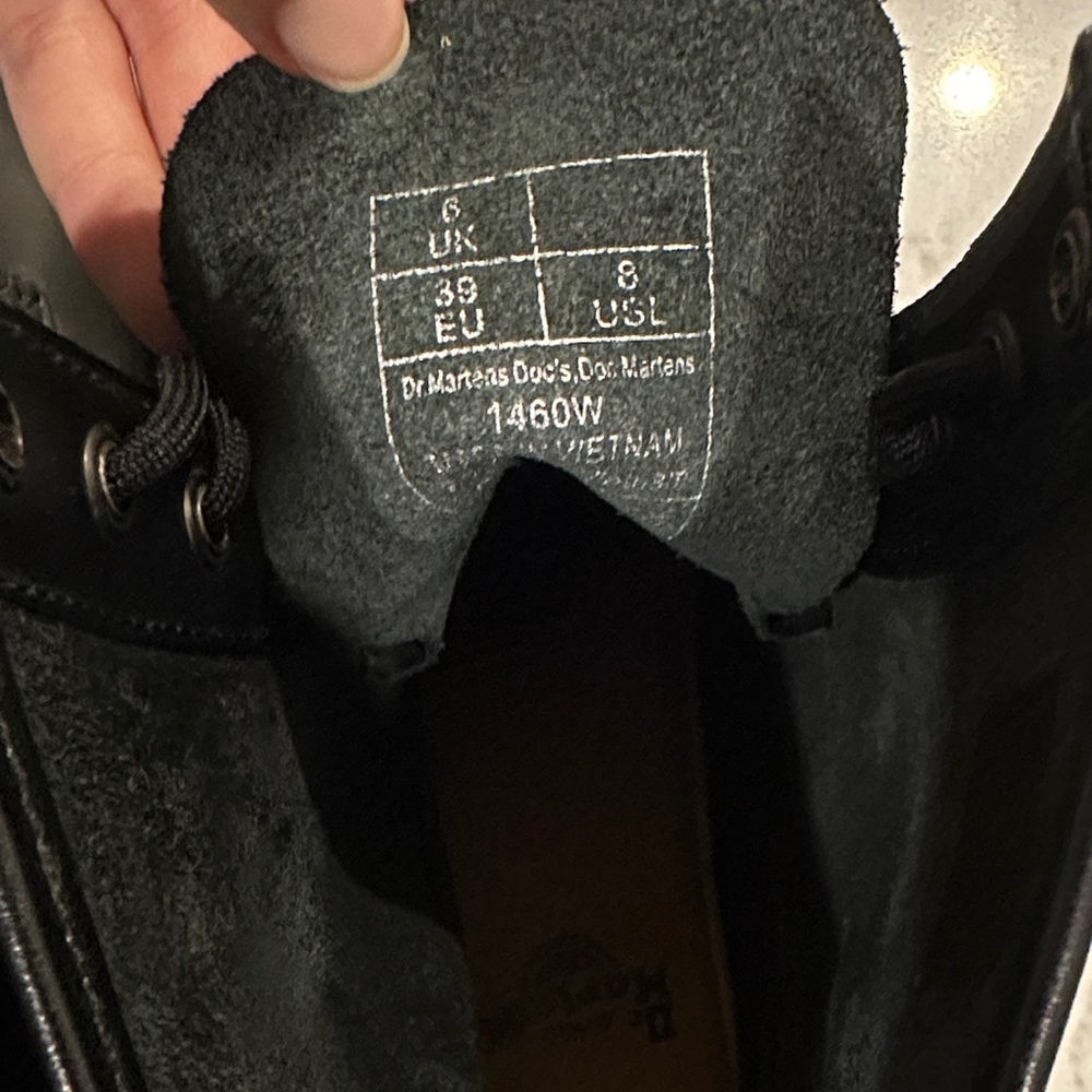 Doc Martens - Picture 8 of 8